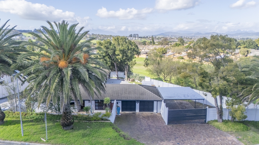 5 Bedroom Property for Sale in Eversdal Western Cape